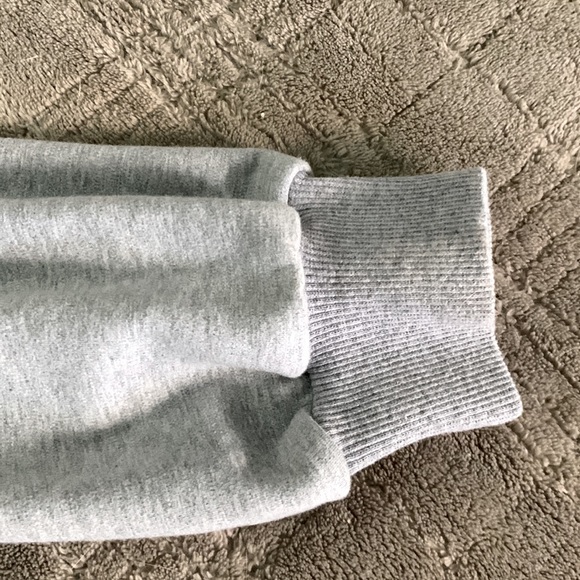 P’Tula Crew Neck Crop Sweatshirt - Picture 4 of 5